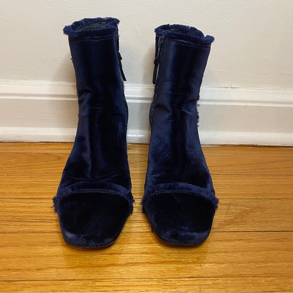Stuart Weitzman Blue Velvet Ankle Boots 6 - Picture 2 of 14
